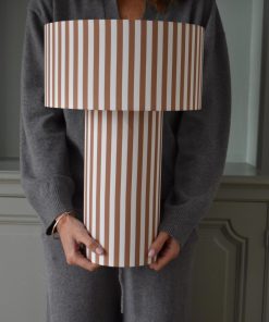 OCTAVEO – Lampe à poser rayures caramel et blanches